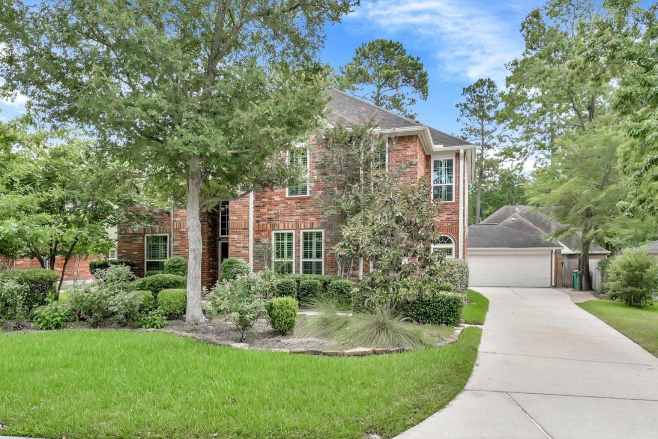 Taupewood Pl Villa The Woodlands Exterior photo