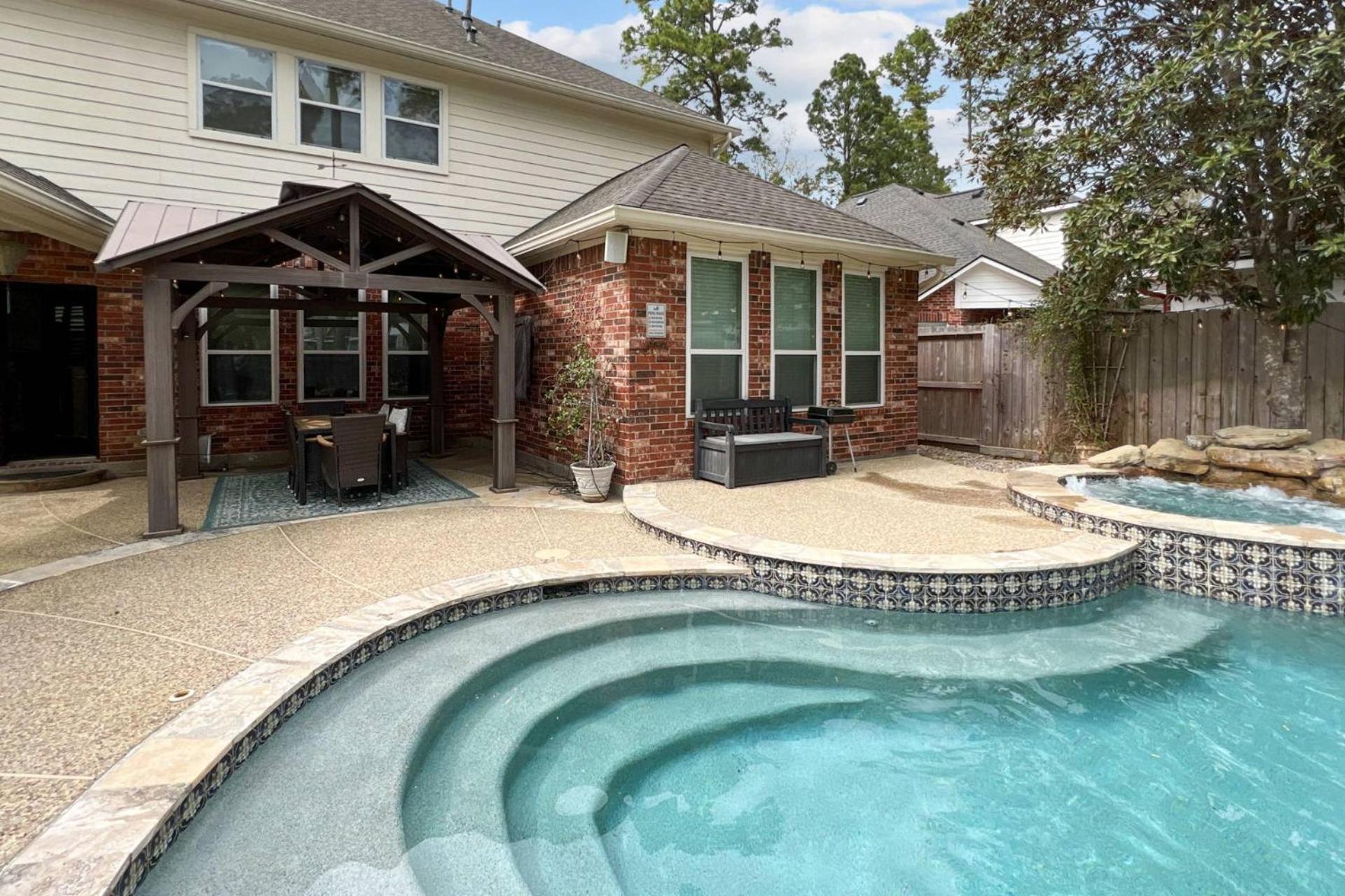 Taupewood Pl Villa The Woodlands Exterior photo